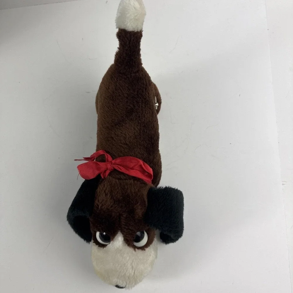 Vintage Atlanta Novelty Gerber Basset Hound Plush Wind Up Music Box Lullaby Dog
